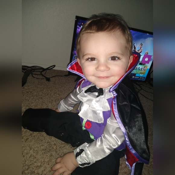 MEET YOUR POSHER 🔥🔥🔥 - Picture 10 of 14